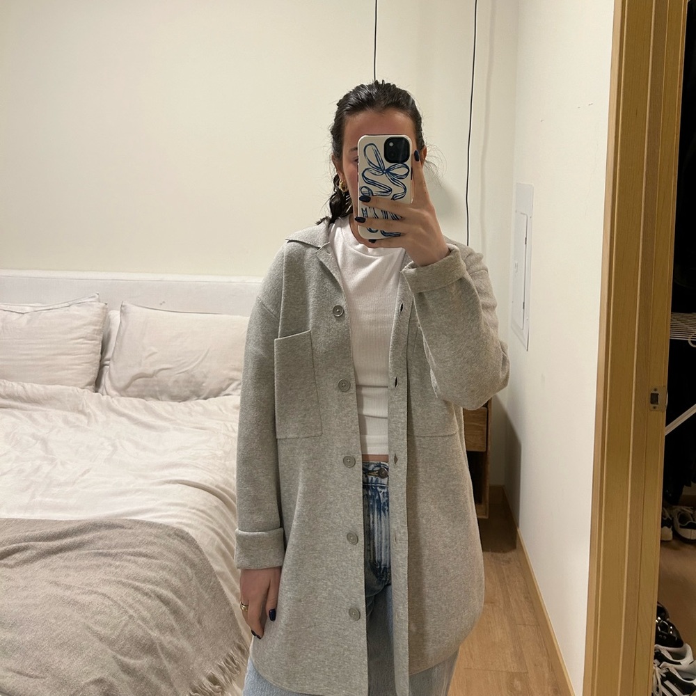 Aritzia Babaton grey shacket